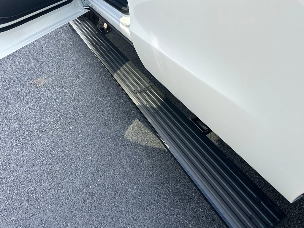 New 2025 Ford Expedition Platinum w/ Driver's Package image 25