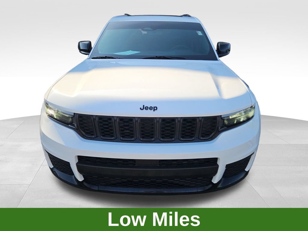 Used 2023 Jeep Grand Cherokee L Laredo AWD/4WD image 2