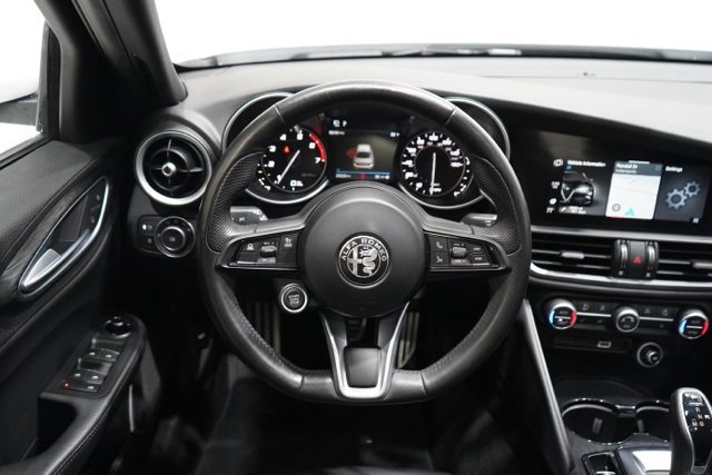 Used 2022 Alfa Romeo Giulia Sprint image 11