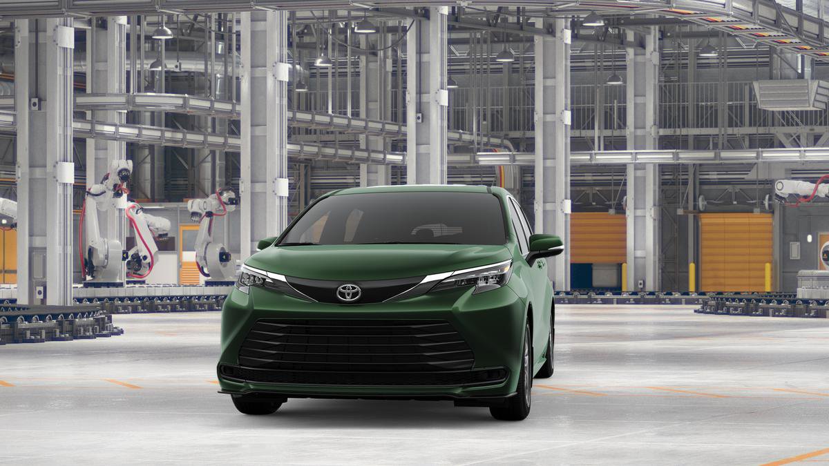 New 2026 Toyota Sienna LE image 18
