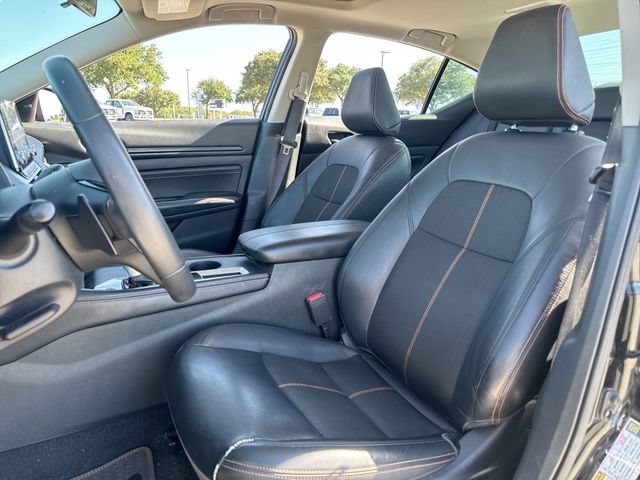 Used 2020 Nissan Altima 2.5 SR w/ Premium Package FWD image 11