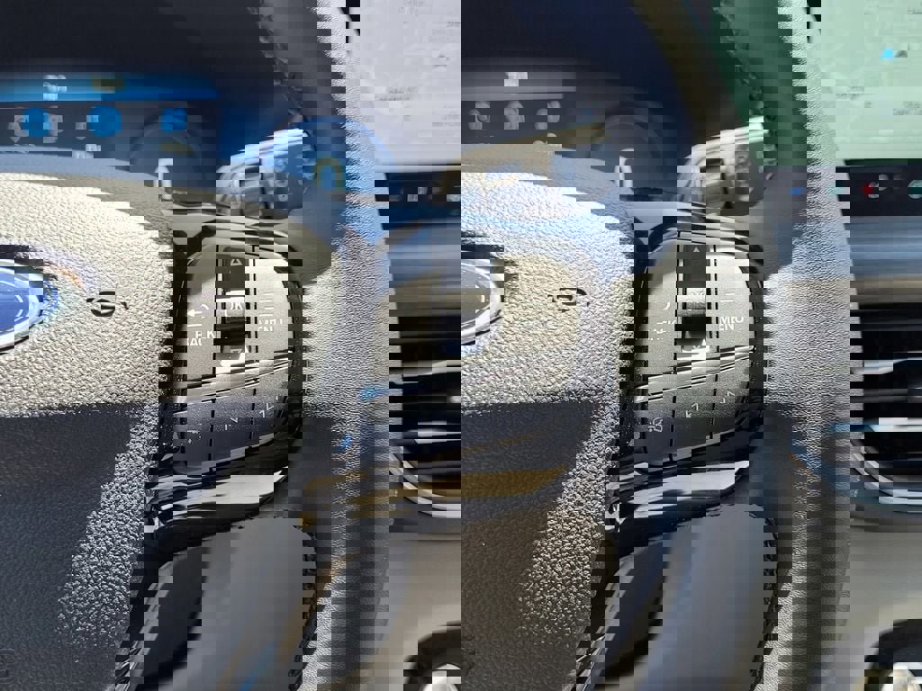 New 2025 Ford Escape SE w/ PHEV Premium Package image 41