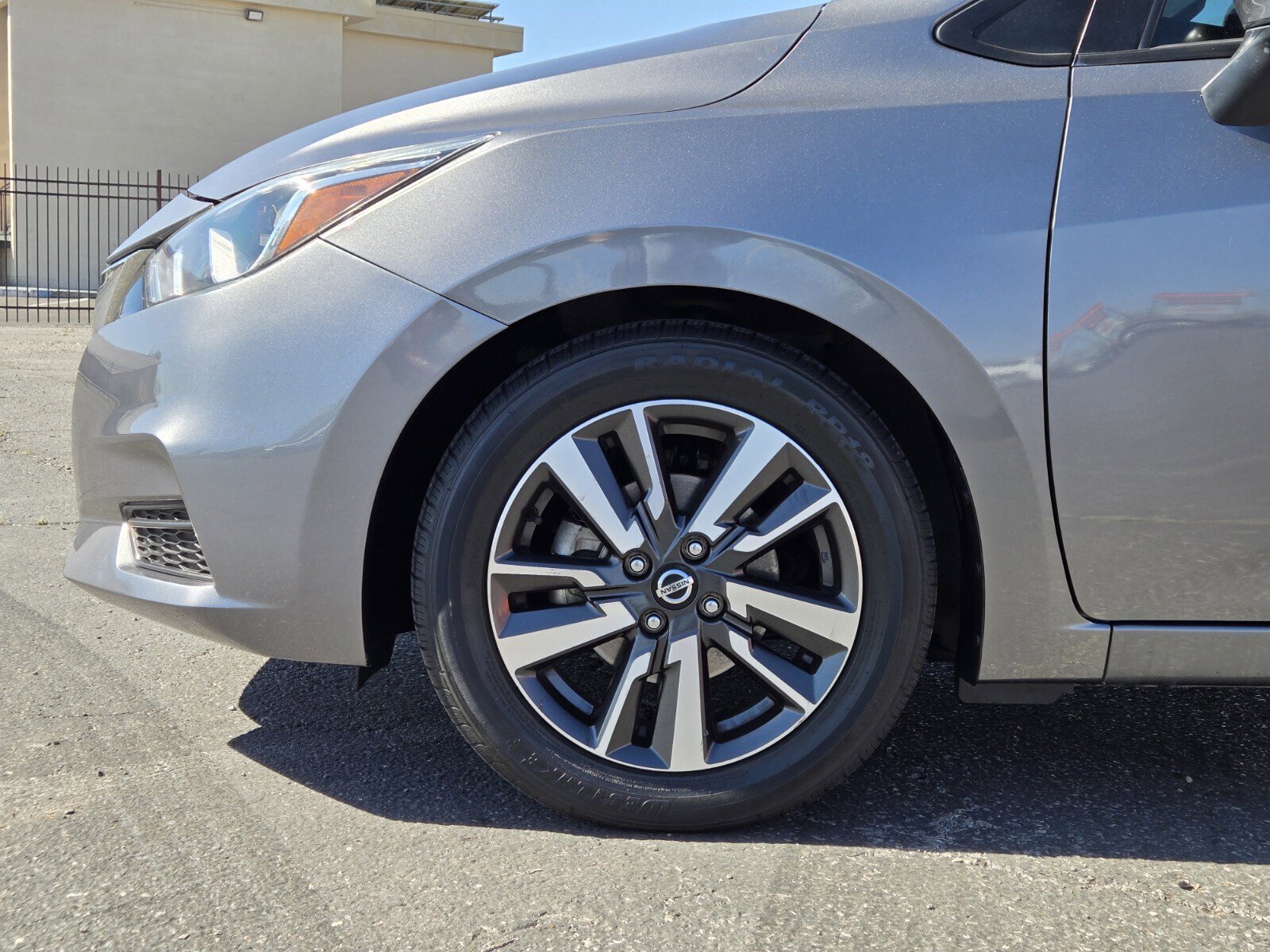 Used 2021 Nissan Versa SV image 6