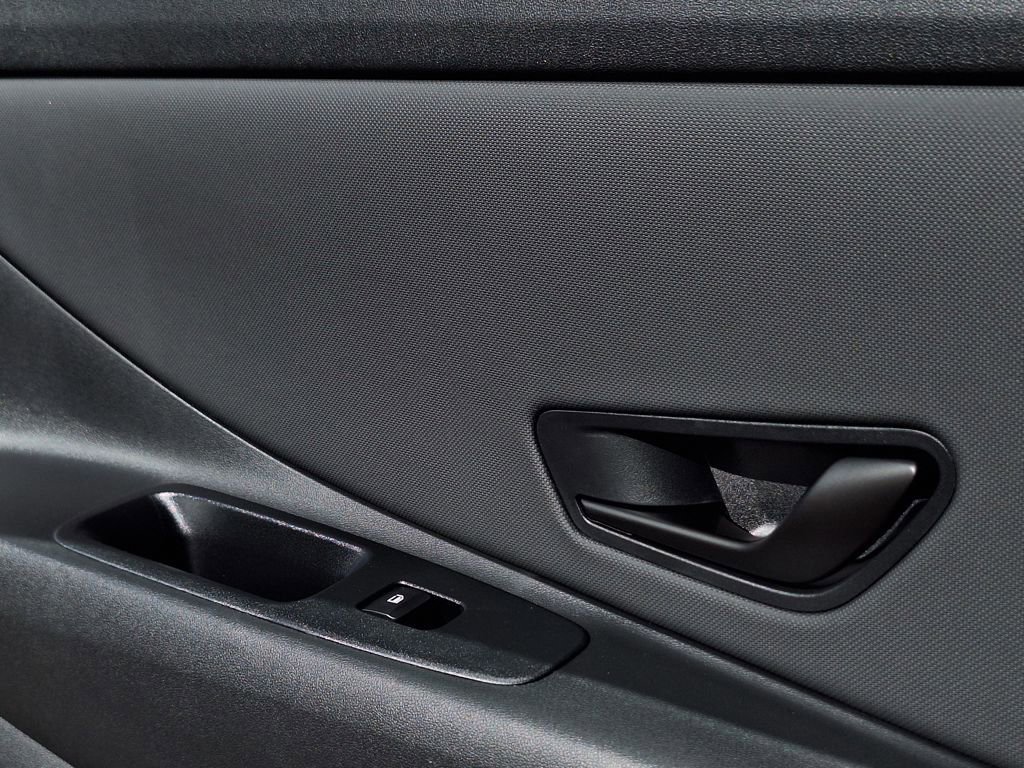 New 2025 Hyundai Elantra SEL image 13