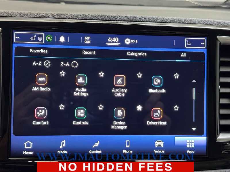 Used 2021 Chrysler Pacifica Touring-L image 32