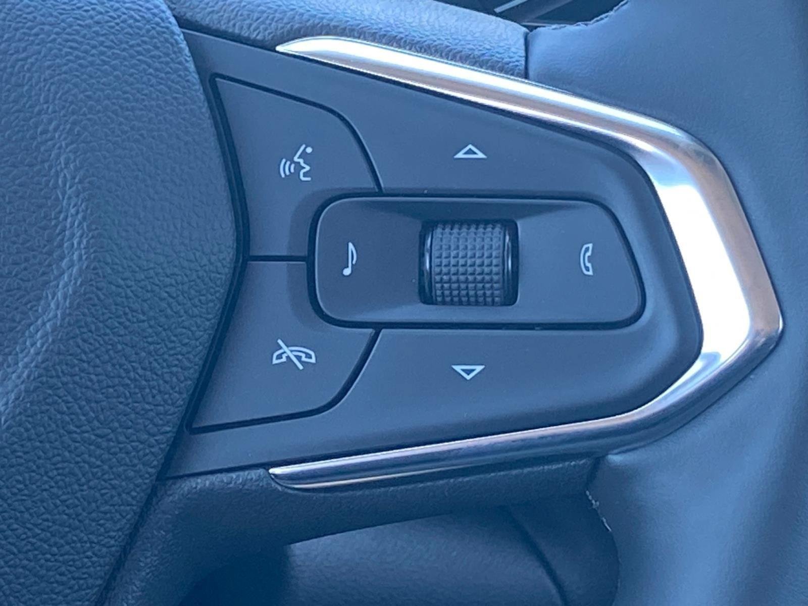 New 2026 Chevrolet Trax LT w/ LT Convenience Package FWD image 10