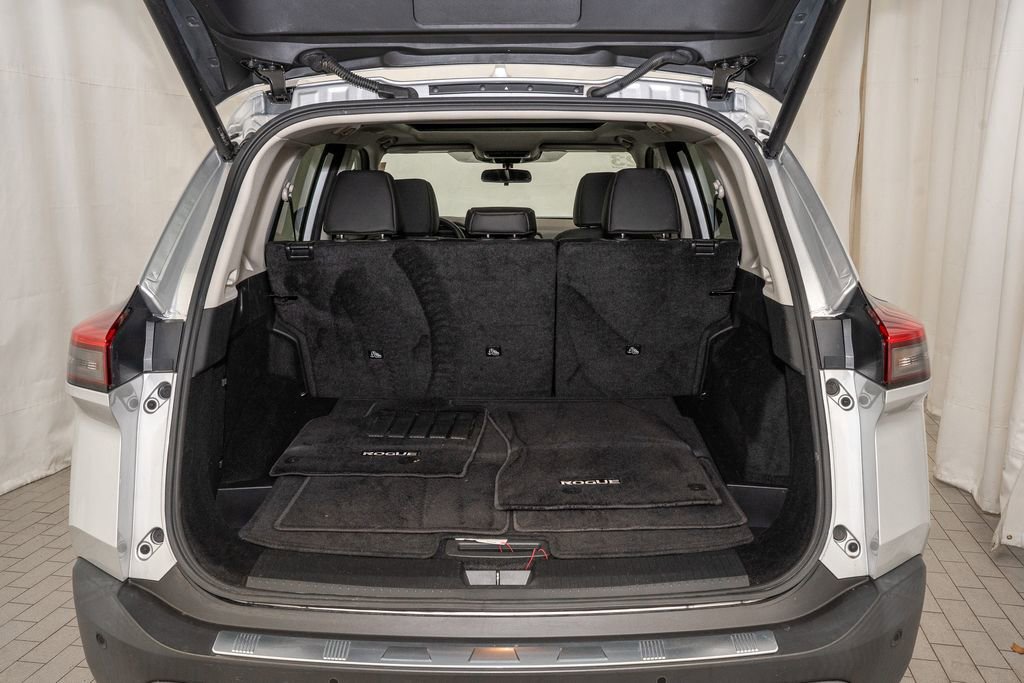 Certified 2023 Nissan Rogue SV w/ SV Premium Package image 5