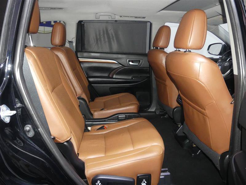 Used 2019 Toyota Highlander Limited AWD/4WD image 29
