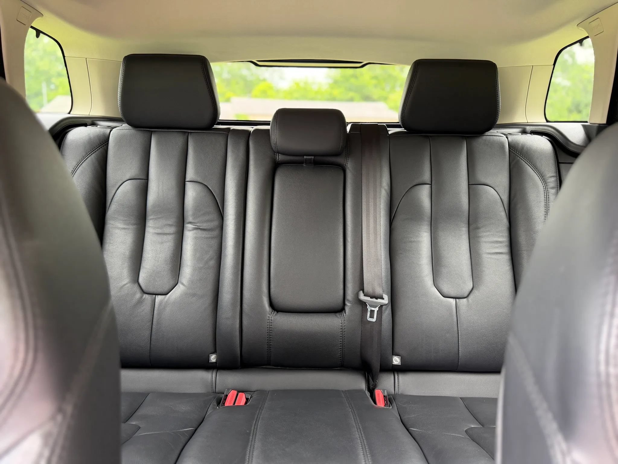 Used 2015 Land Rover Range Rover Evoque Pure Plus AWD/4WD image 32