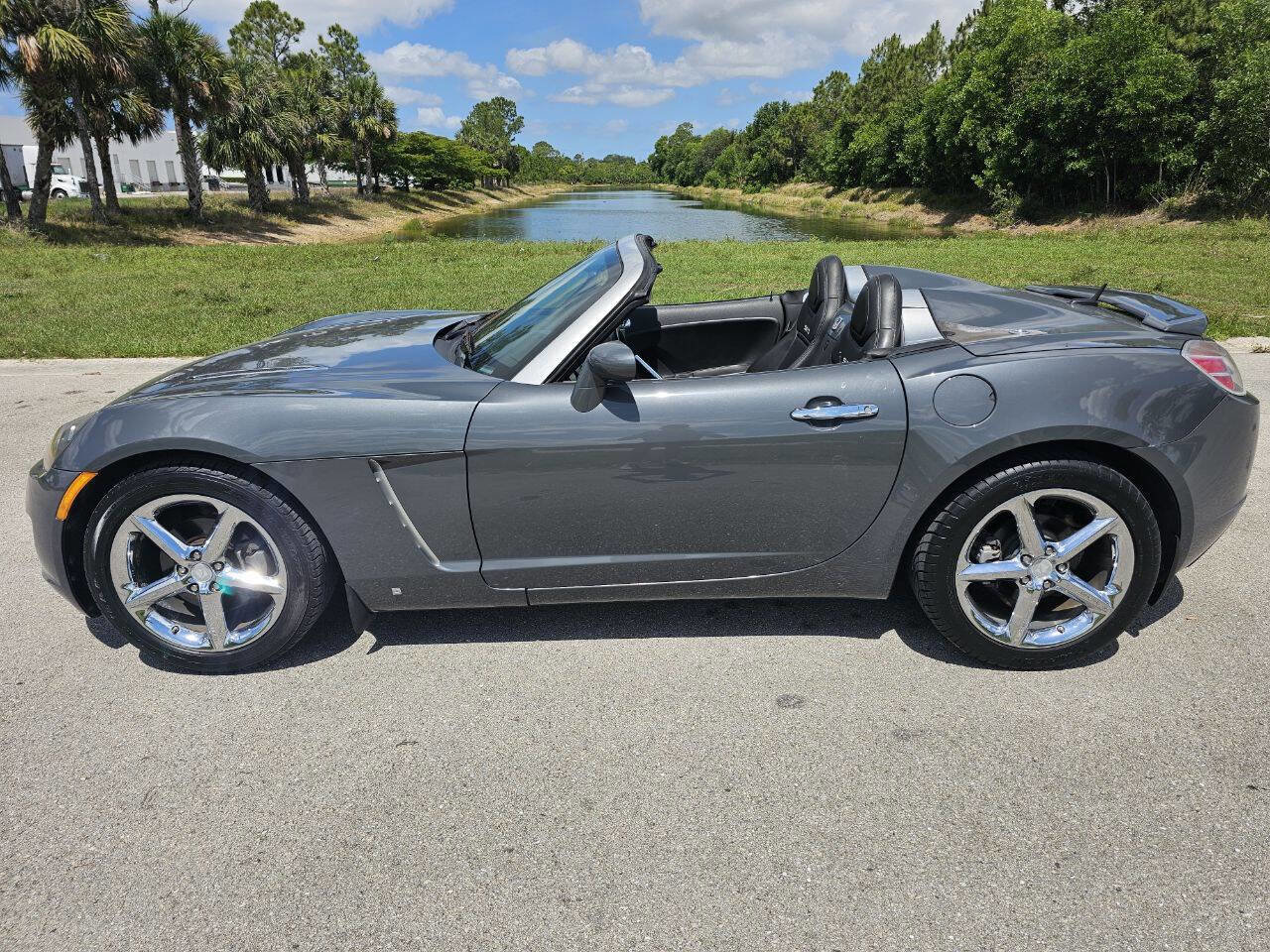 Used 2008 Saturn Sky Red Line image 2