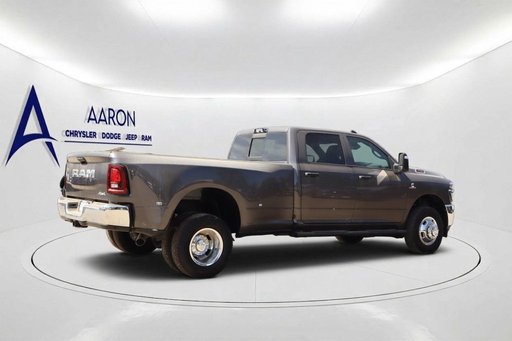 New 2026 RAM 3500 Tradesman AWD/4WD image 4