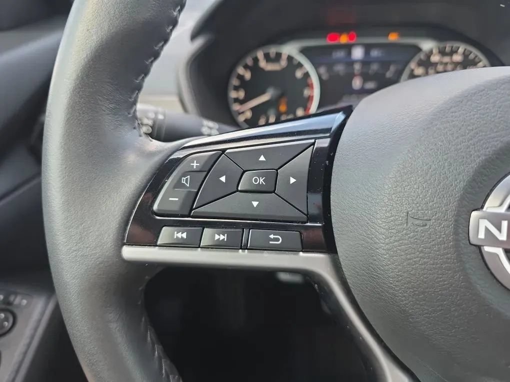 Used 2024 Nissan Altima 2.5 SV w/ SV Premium Package FWD image 19
