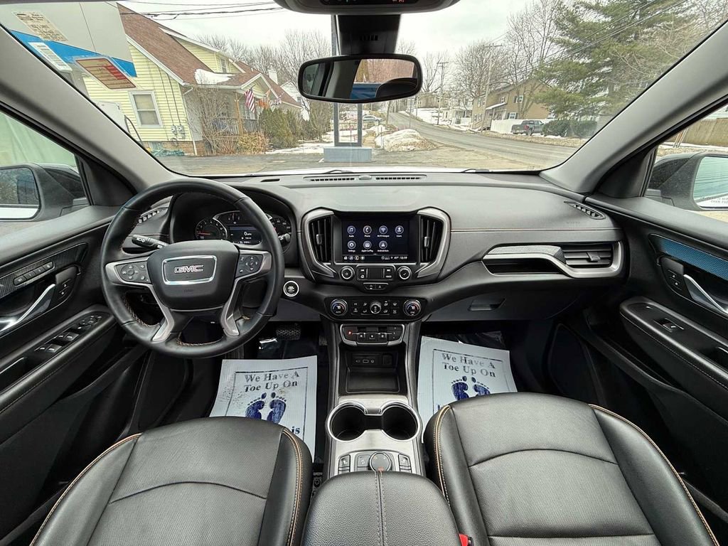 Used 2023 GMC Terrain AT4 image 10