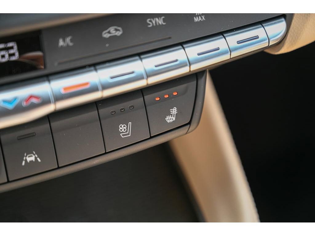 New 2025 Cadillac CT4 Premium Luxury image 30