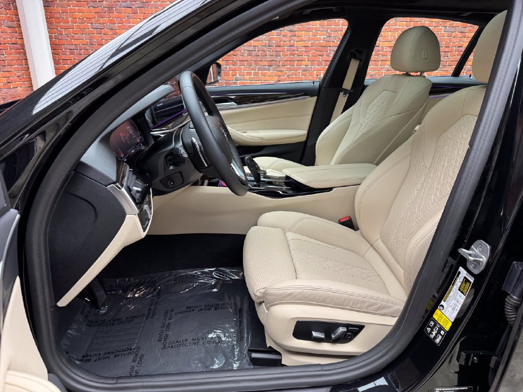 Certified 2023 BMW 530i xDrive w/ Convenience Package AWD/4WD image 23