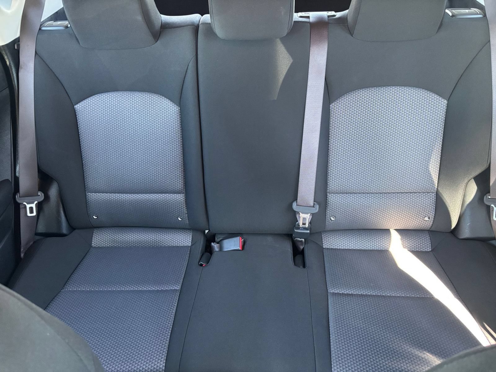 Used 2025 Kia Soul LX w/ LX Technology Package FWD image 36