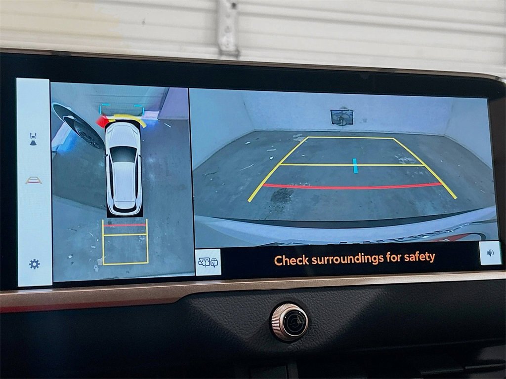 New 2025 Toyota Crown Signia image 13