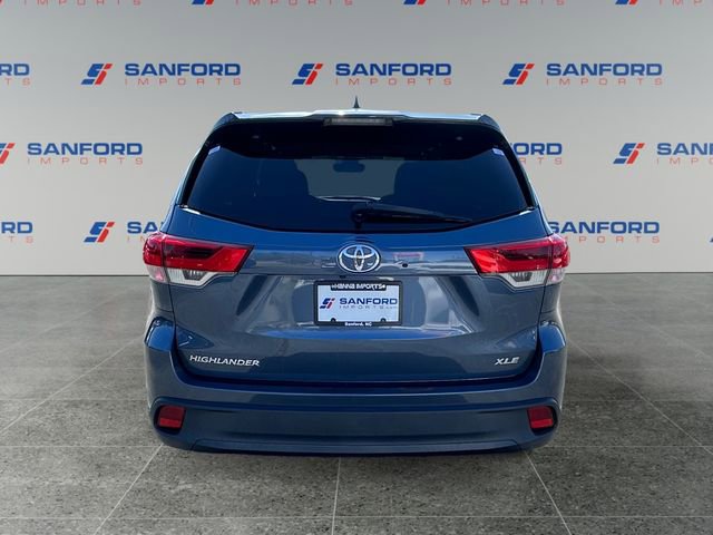 Used 2017 Toyota Highlander XLE image 4
