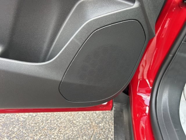 New 2026 Chevrolet Trax LT w/ Midnight Edition FWD image 14