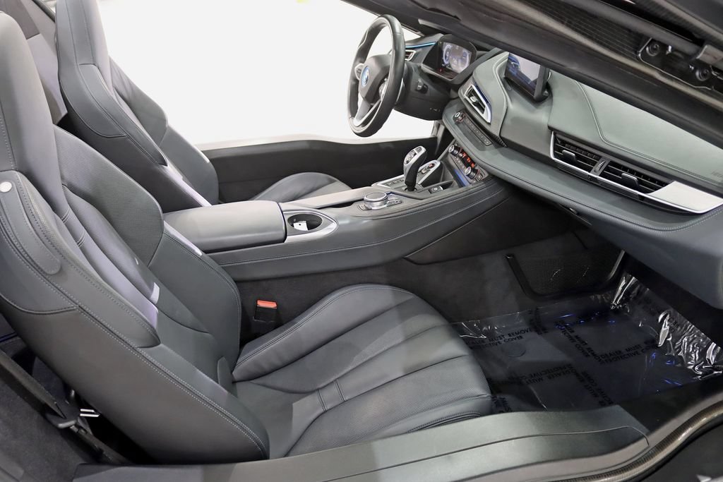 Used 2019 BMW i8 Roadster AWD/4WD image 30
