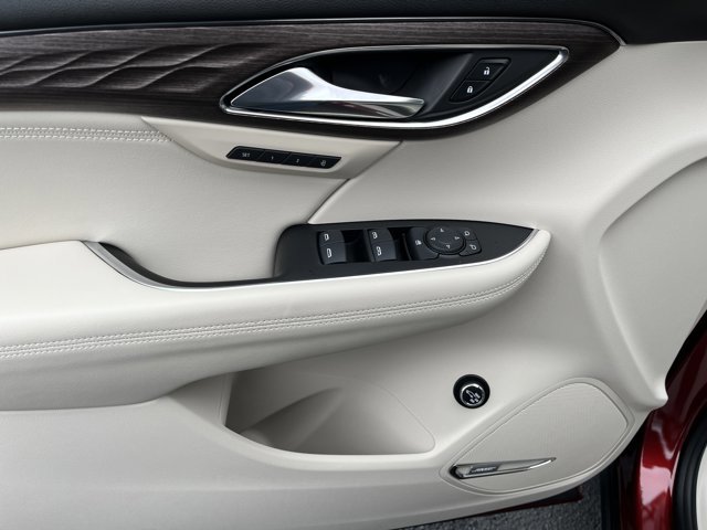 Used 2023 Buick Envision Avenir image 15