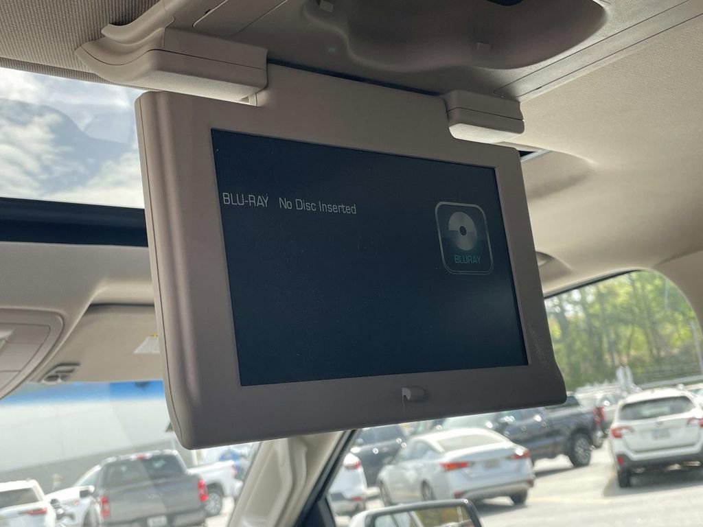 Used 2019 GMC Yukon Denali w/ Open Road Package image 17