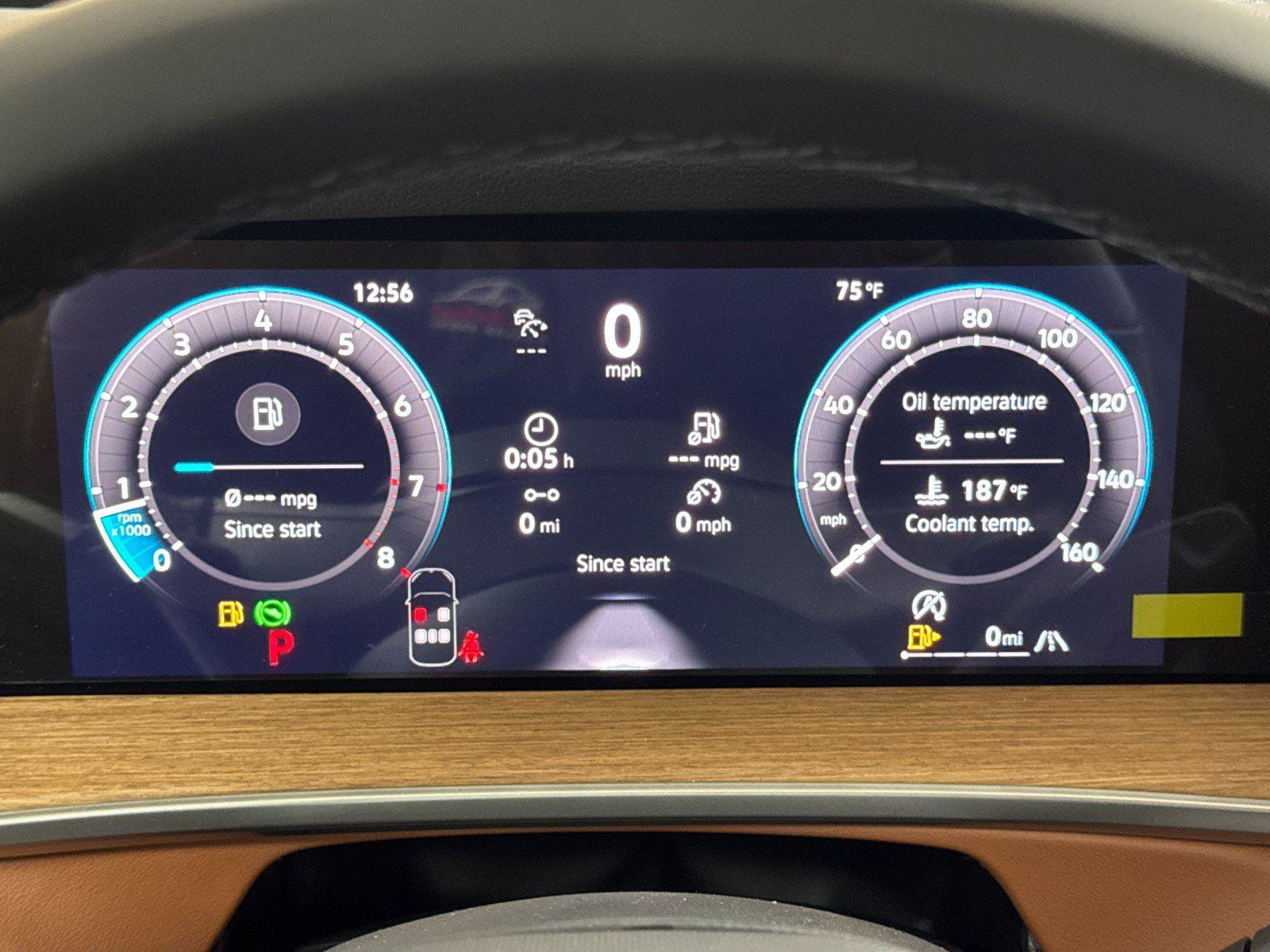 New 2026 Volkswagen Tiguan SEL R-Line AWD/4WD image 24