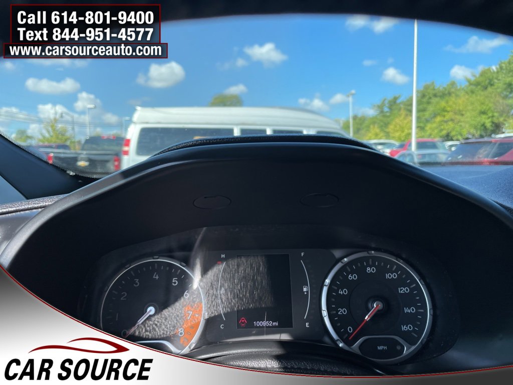 Used 2018 Jeep Renegade Latitude w/ Cold Weather Group image 18