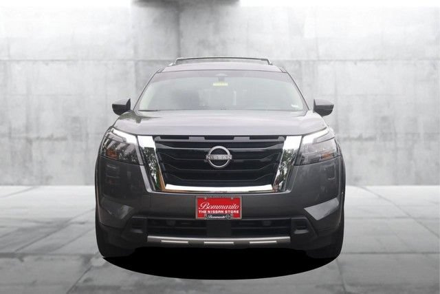 Certified 2025 Nissan Pathfinder SL w/ SL Premium Package FWD image 4