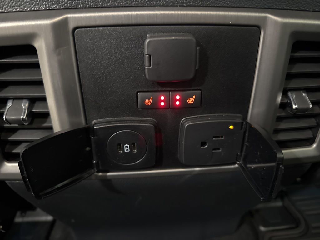 Used 2022 Ford F250 Platinum w/ Tremor Off-Road Package image 18