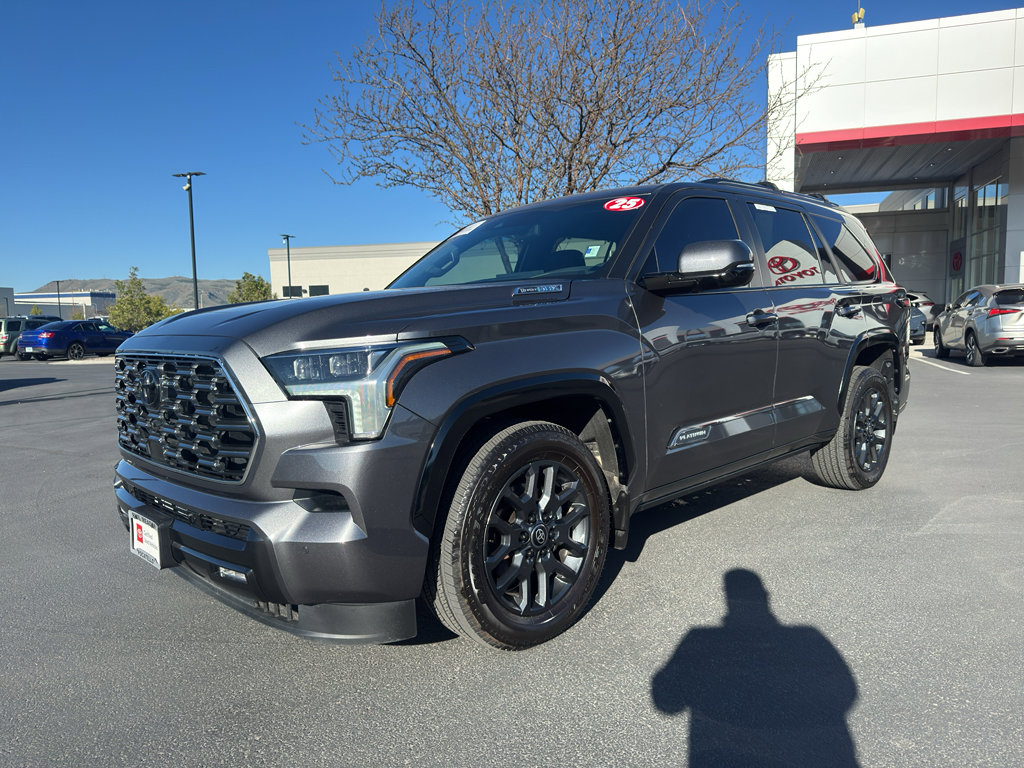 Used 2025 Toyota Sequoia Platinum AWD/4WD image 5
