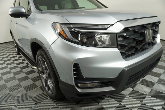 Used 2023 Honda Passport EX-L image 10