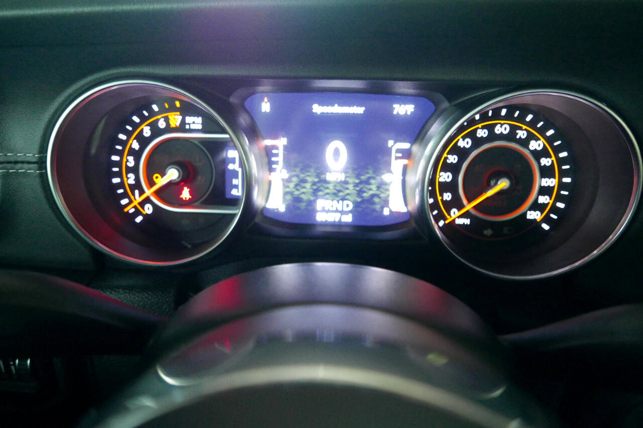 Used 2020 Jeep Gladiator Overland image 13