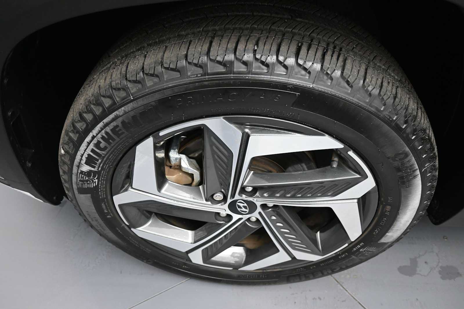 Used 2024 Hyundai Tucson Limited AWD/4WD image 13