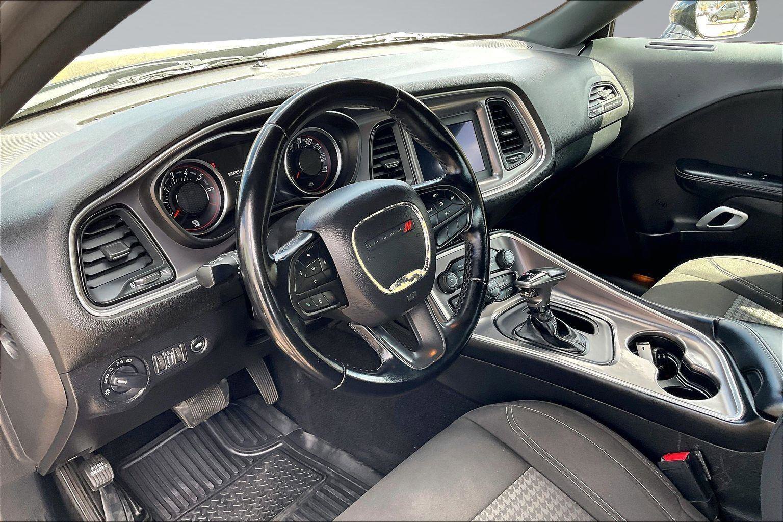 Used 2021 Dodge Challenger SXT RWD image 14