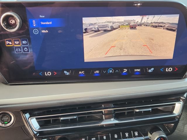 Used 2026 Chevrolet Traverse LT AWD/4WD image 17