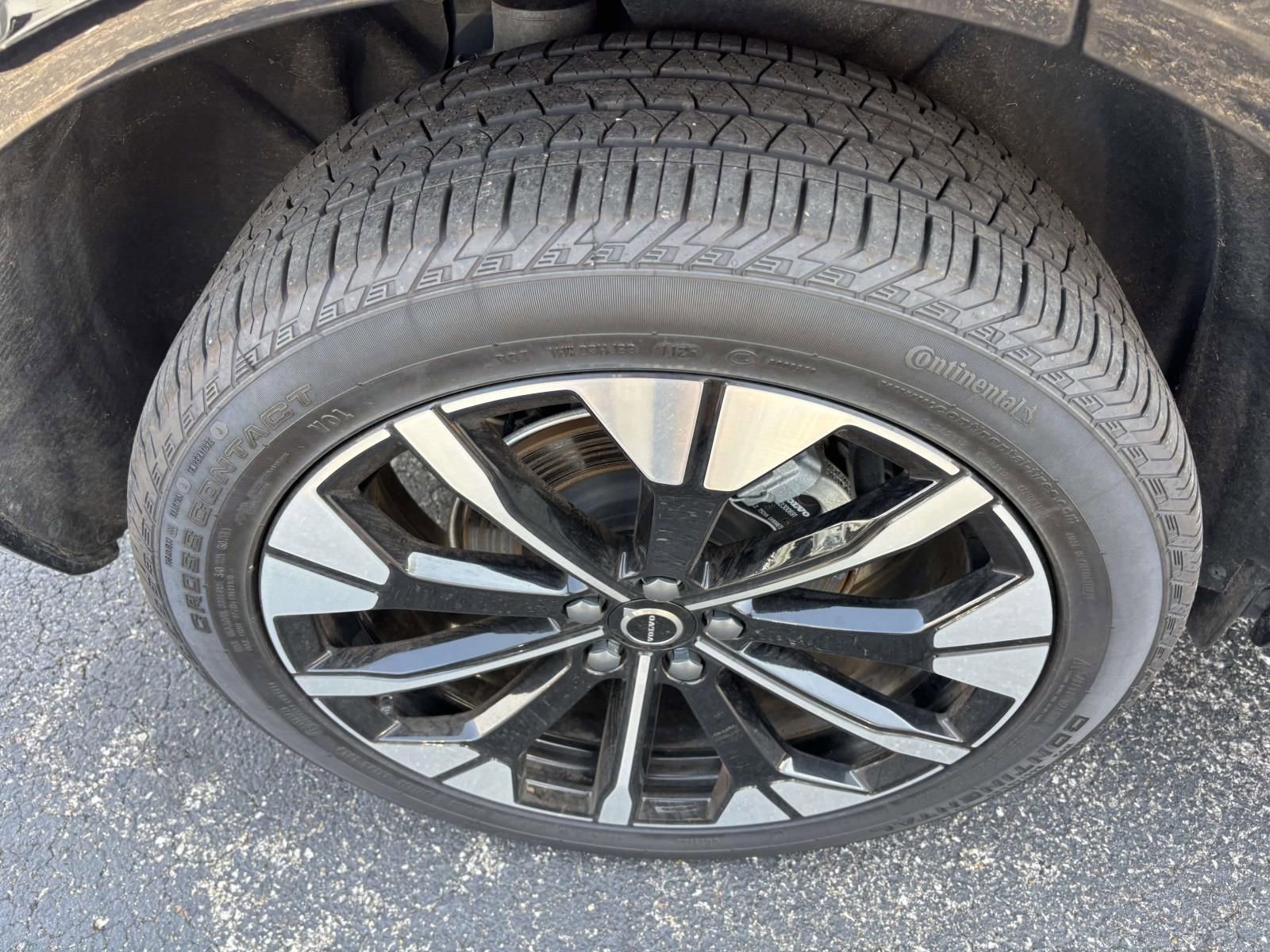 New 2026 Volvo XC60 B5 Plus AWD/4WD image 10
