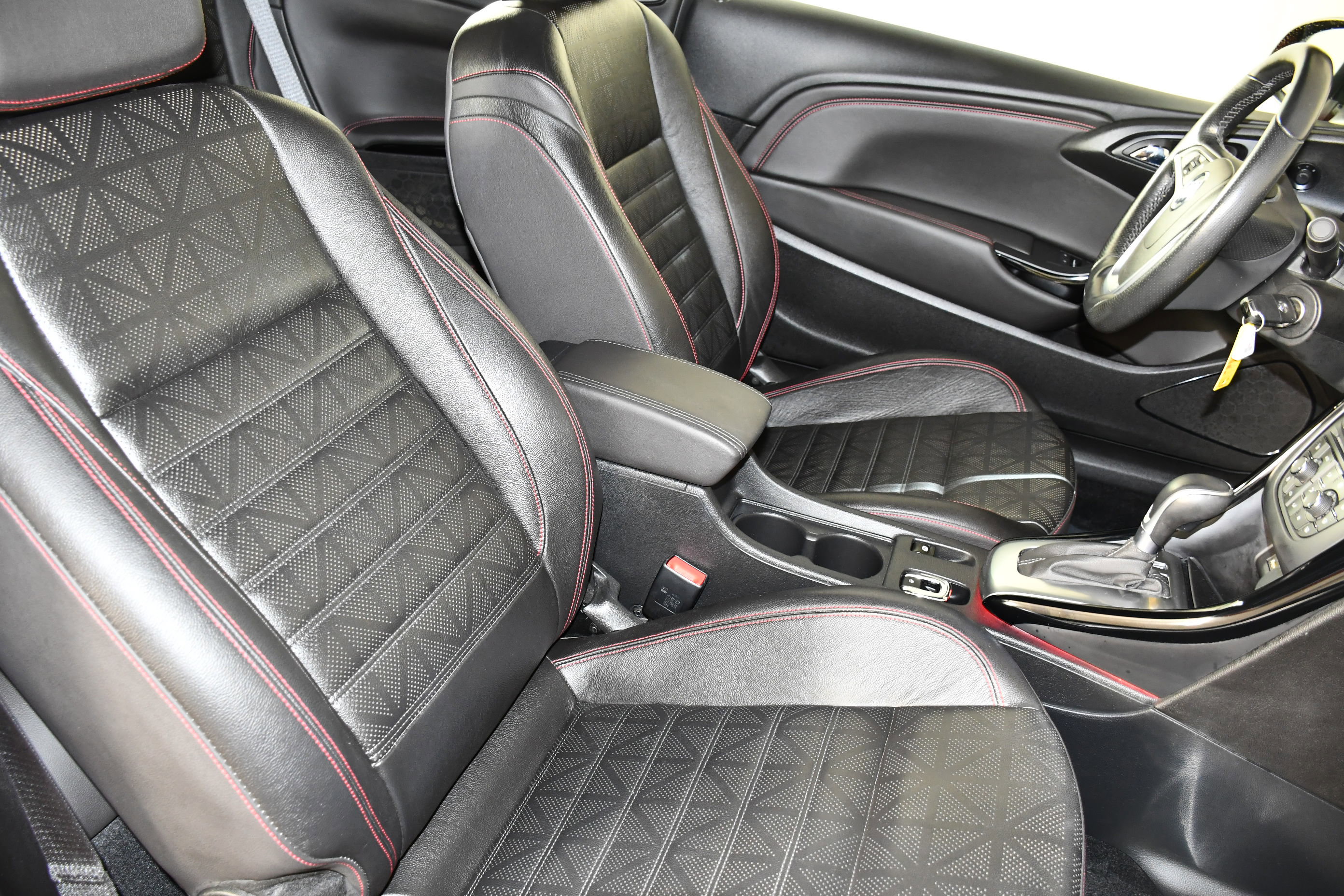 Used 2018 Buick Cascada Sport Touring w/ Dark Effects Package image 47