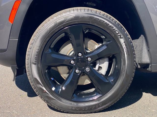 New 2025 Jeep Grand Cherokee L Limited w/ Black Appearance Package image 20