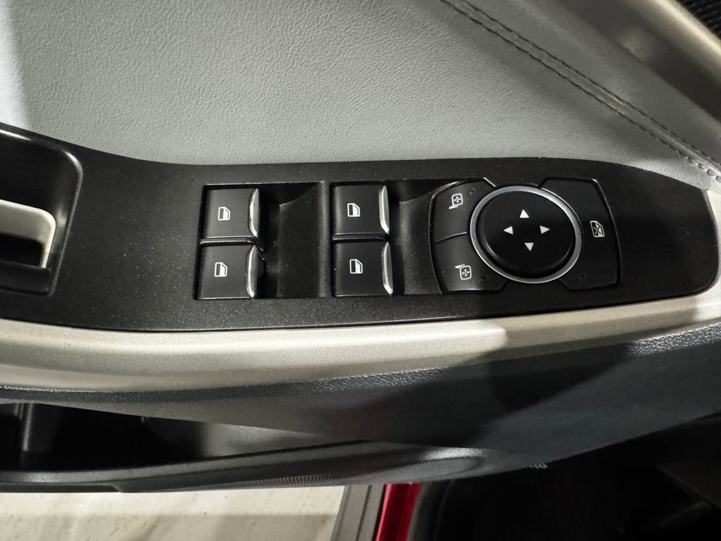Used 2021 Ford Explorer XLT w/ Equipment Group 202A AWD/4WD image 19