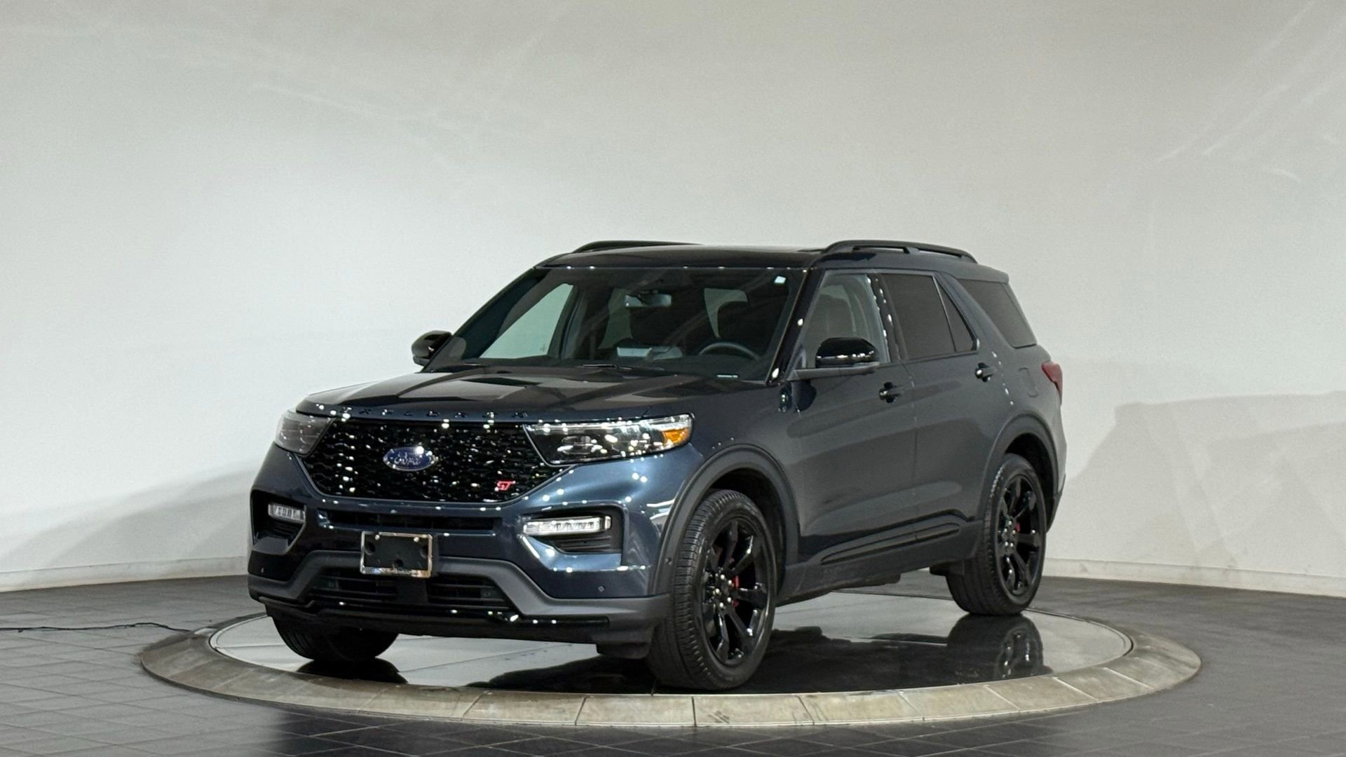 Used 2023 Ford Explorer ST w/ Equipment Group 401A image 5