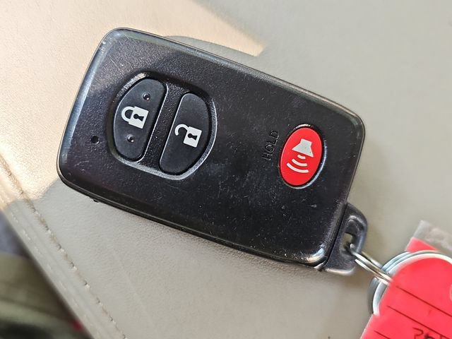 Used 2013 Toyota Prius Four FWD image 29