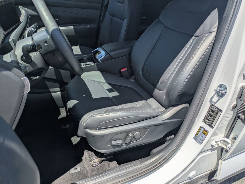 Used 2025 Hyundai Santa Cruz SEL AWD/4WD image 14