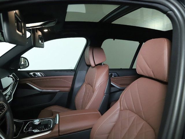 Used 2025 BMW X5 M60i AWD/4WD image 22