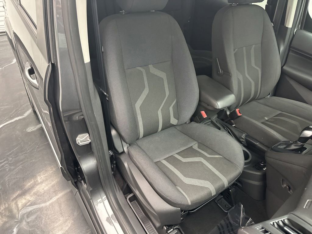 Used 2016 Ford Transit Connect XLT FWD image 9