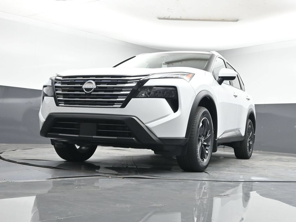 Used 2026 Nissan Rogue SV w/ SV Premium Package AWD/4WD image 9
