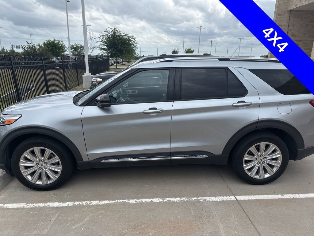 Used 2022 Ford Explorer Limited w/ Equipment Group 301A image 4