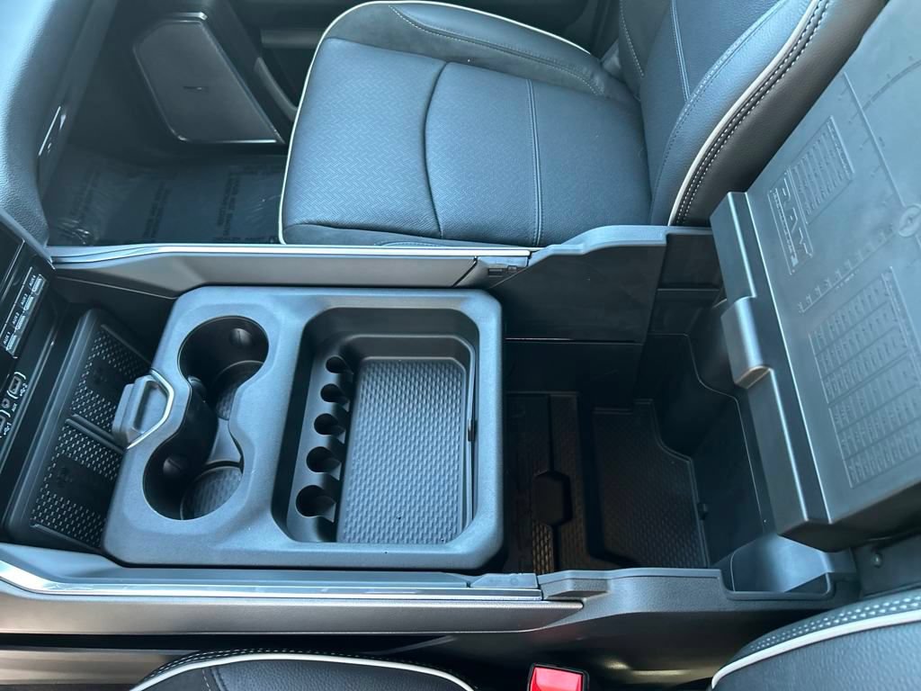 New 2026 RAM 2500 Laramie AWD/4WD image 19