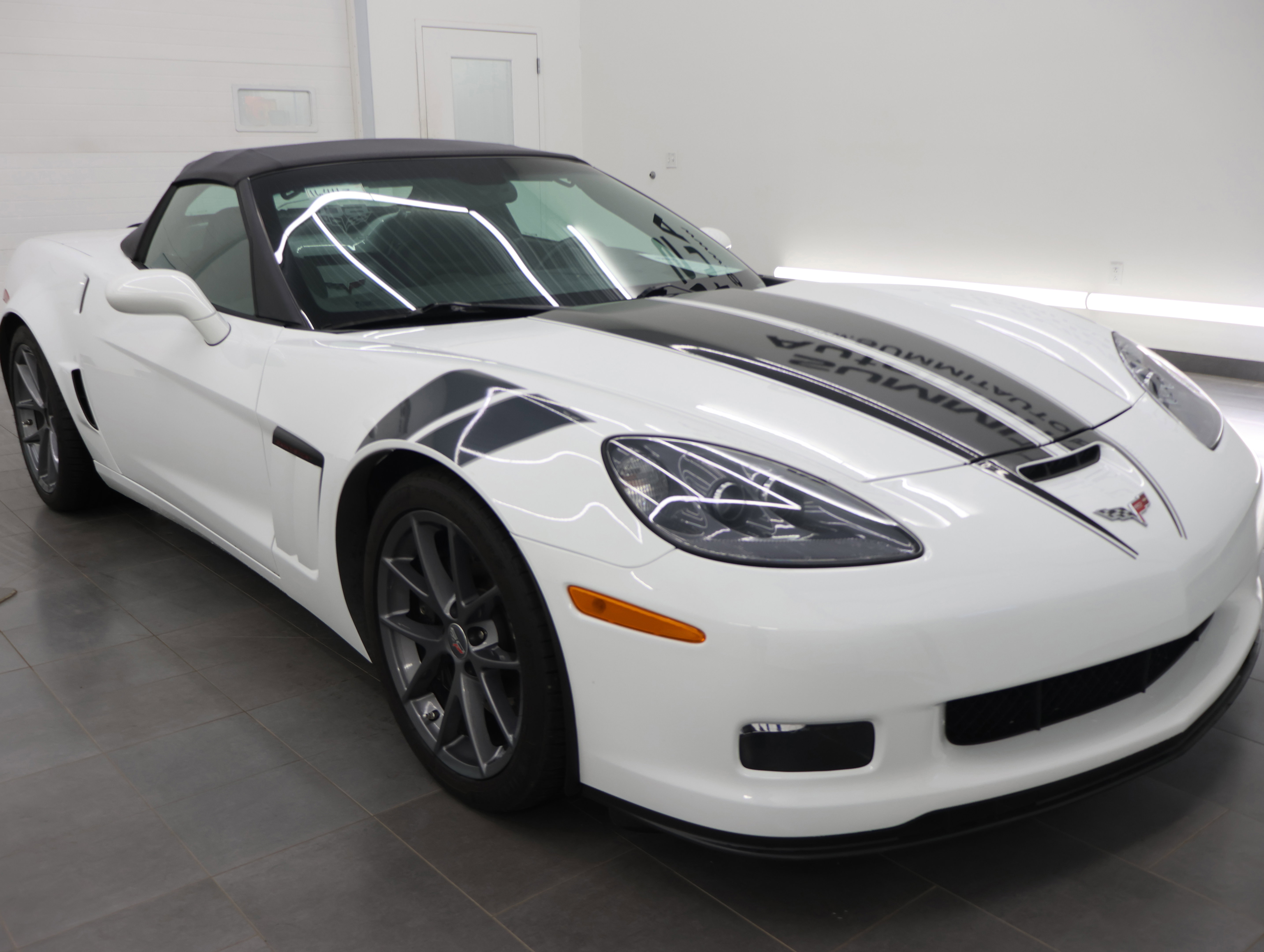 Used 2013 Chevrolet Corvette Grand Sport w/ 4LT Preferred Equipment Group RWD image 2