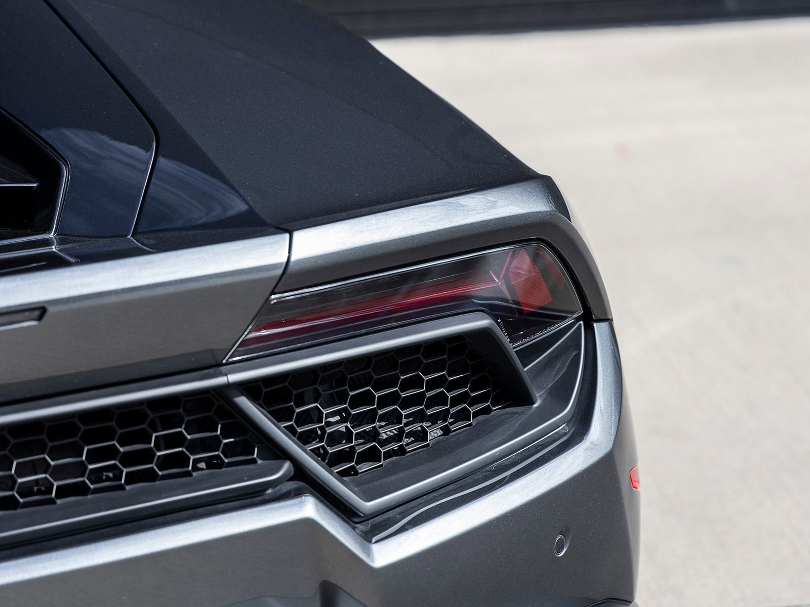 Used 2019 Lamborghini Huracan LP 580-2 image 14